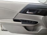 2015 Accord Thumbnail 11