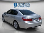 2015 Accord Thumbnail 13