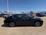 2016 Accord Thumbnail 2