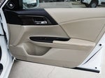 2017 Accord Thumbnail 27