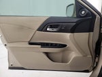 2015 Accord Thumbnail 11