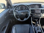 2017 Accord Thumbnail 13