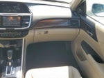 2017 Accord Thumbnail 16