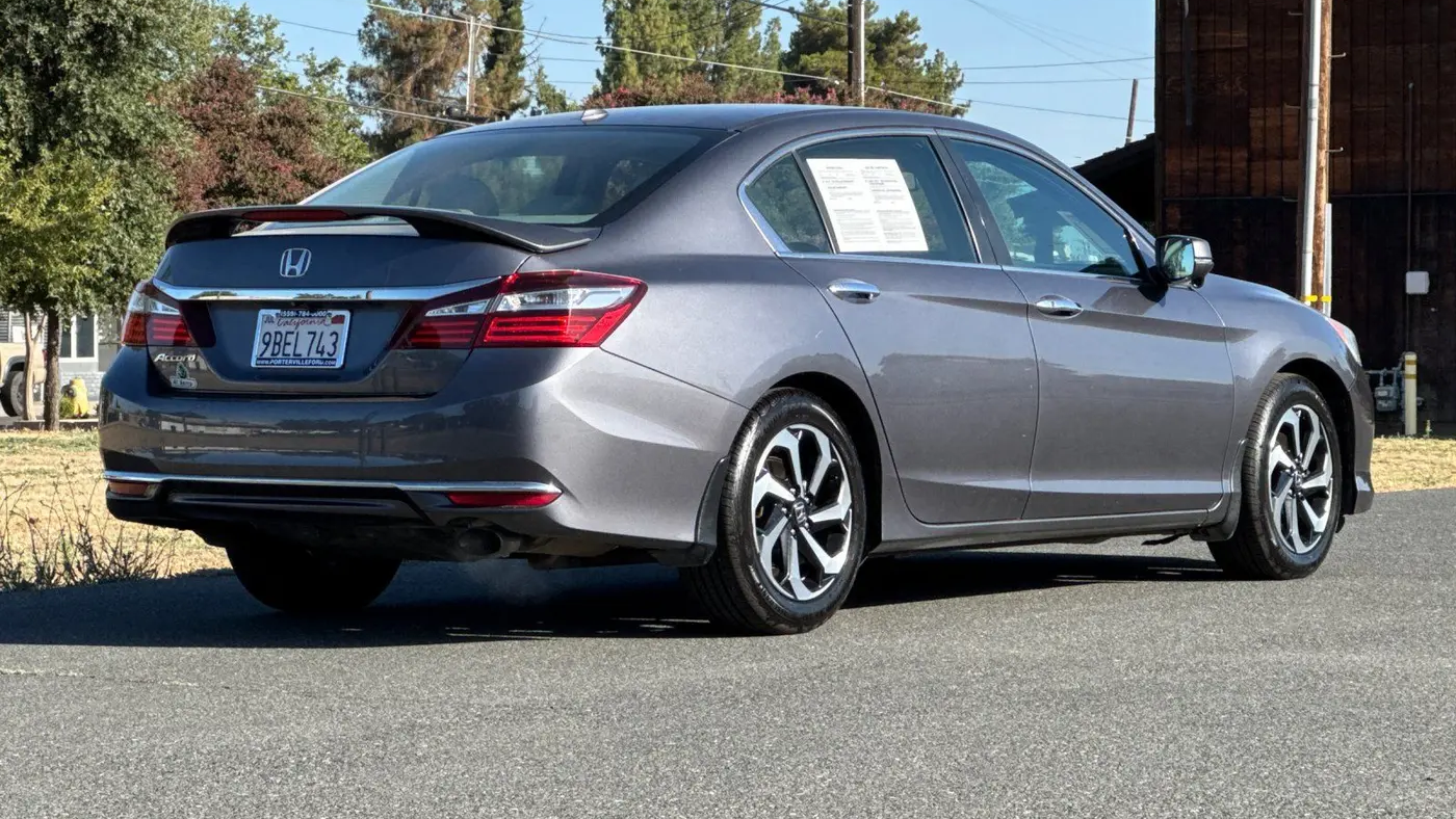 2017 Honda Accord EX-L w/Navi w/Honda Sensing