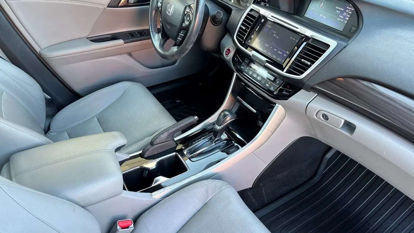 2017 Honda Accord EX-L w/Navi w/Honda Sensing