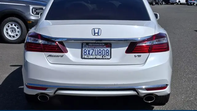 2017 Honda Accord EX-L V6 w/Navi w/Honda Sensing