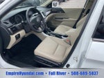 2016 Accord Thumbnail 17