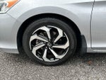 2017 Accord Thumbnail 11