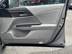 2017 Accord Thumbnail 14