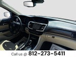 2017 Accord Thumbnail 30