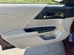 2016 Accord Thumbnail 19