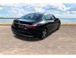 2017 Accord Thumbnail 11