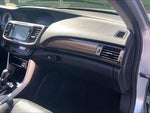 2017 Accord Thumbnail 16