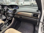 2017 Accord Thumbnail 15