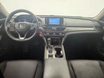 2018 Accord Thumbnail 9