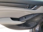 2018 Accord Thumbnail 26