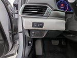 2019 Accord Thumbnail 13