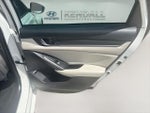 2018 Accord Thumbnail 27