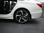 2018 Accord Thumbnail 18