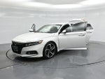 2018 Accord Thumbnail 26