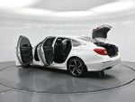 2018 Accord Thumbnail 30