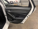 2018 Accord Thumbnail 15