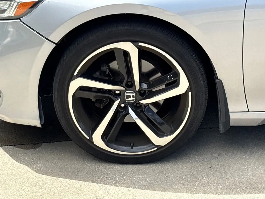 2018 Honda Accord - $16,701