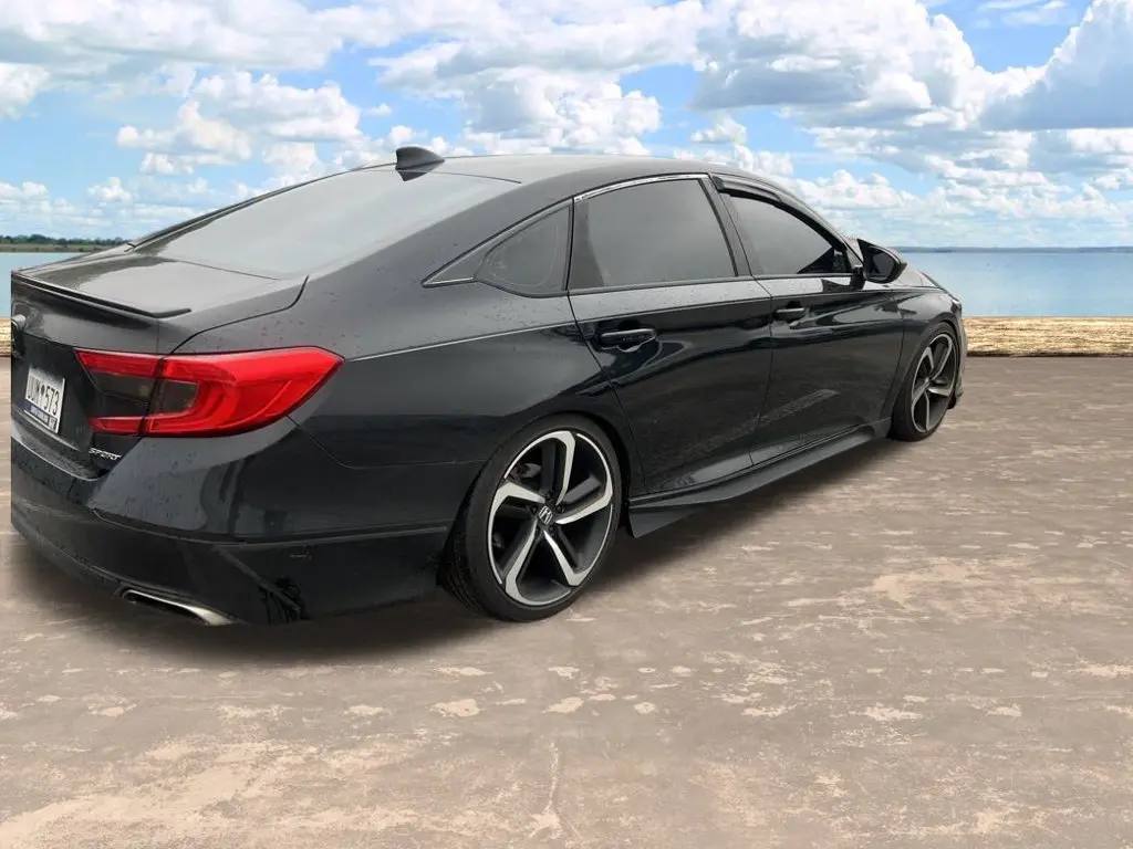 2018 Honda Accord - $15,498