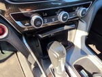 2018 Accord Thumbnail 24