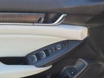2018 Accord Thumbnail 17