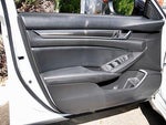 2021 Accord Thumbnail 31