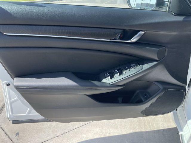 2019 Honda Accord - $15,999