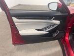 2018 Accord Thumbnail 24