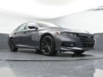 2018 Accord Thumbnail 38