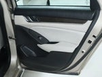 2018 Accord Thumbnail 19