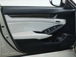 2018 Accord Thumbnail 39