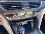 2018 Accord Thumbnail 30