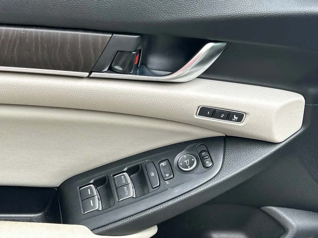 2018 Honda Accord - $18,735