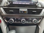 2018 Accord Thumbnail 17