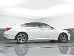 2018 Accord Thumbnail 33