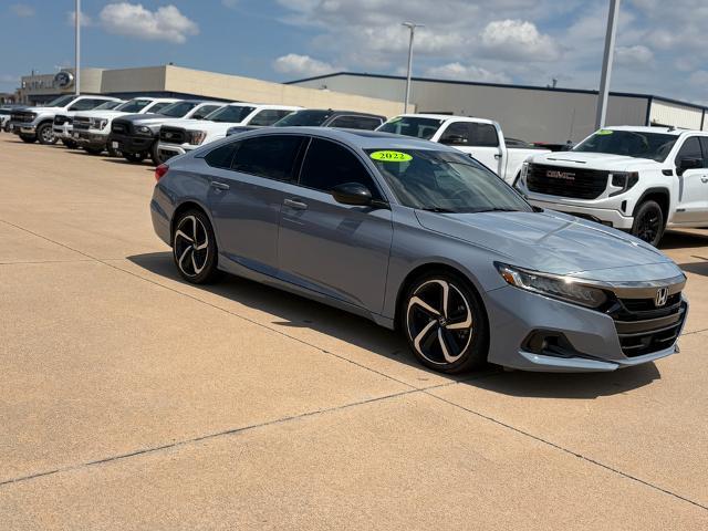 2022 Honda Accord - $25,700