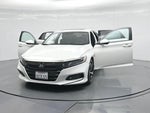 2018 Accord Thumbnail 24