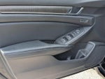2018 Accord Thumbnail 15