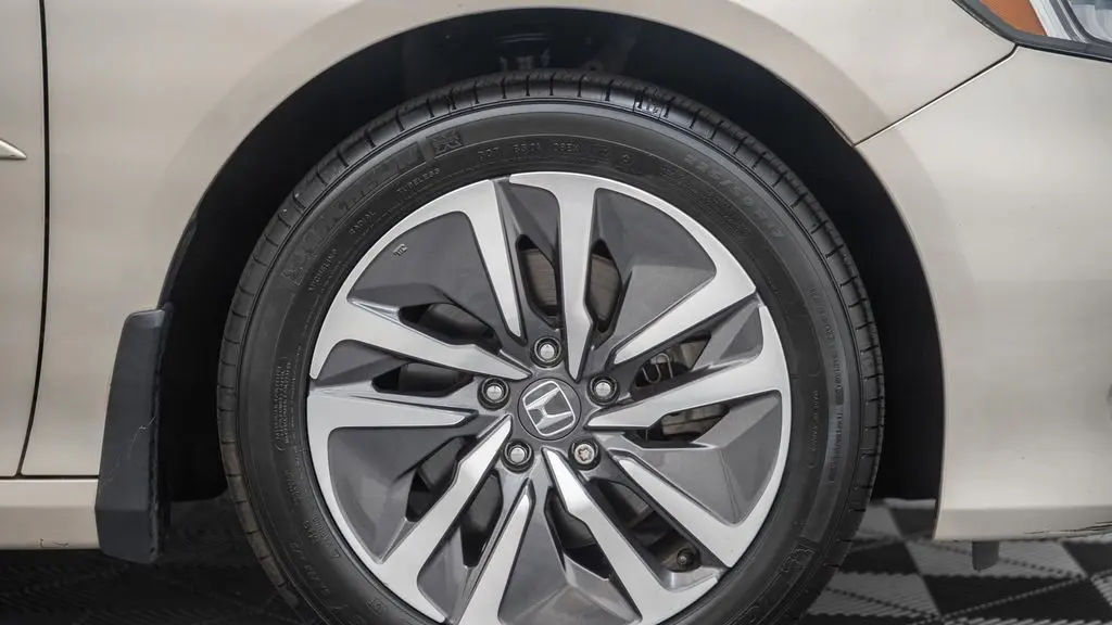 2019 Honda Accord Hybrid Touring