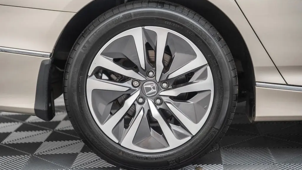 2019 Honda Accord Hybrid Touring