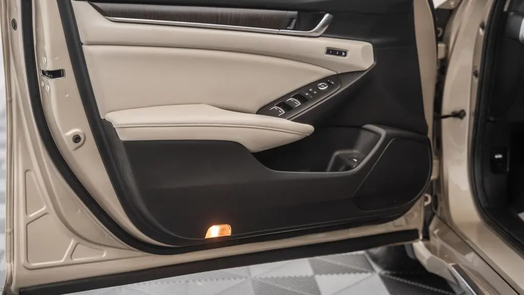 2019 Honda Accord Hybrid Touring