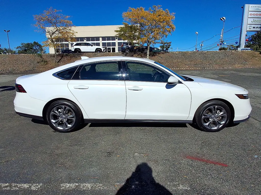 2023 Honda Accord - $22,000