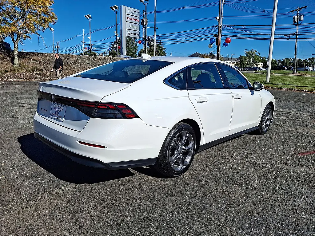 2023 Honda Accord - $22,000