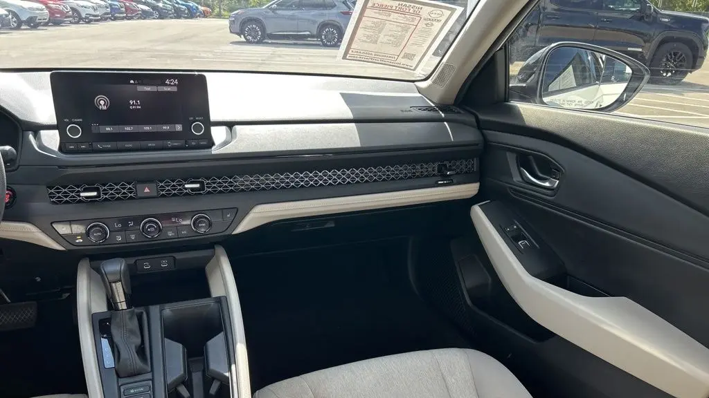 2025 Honda Accord SE