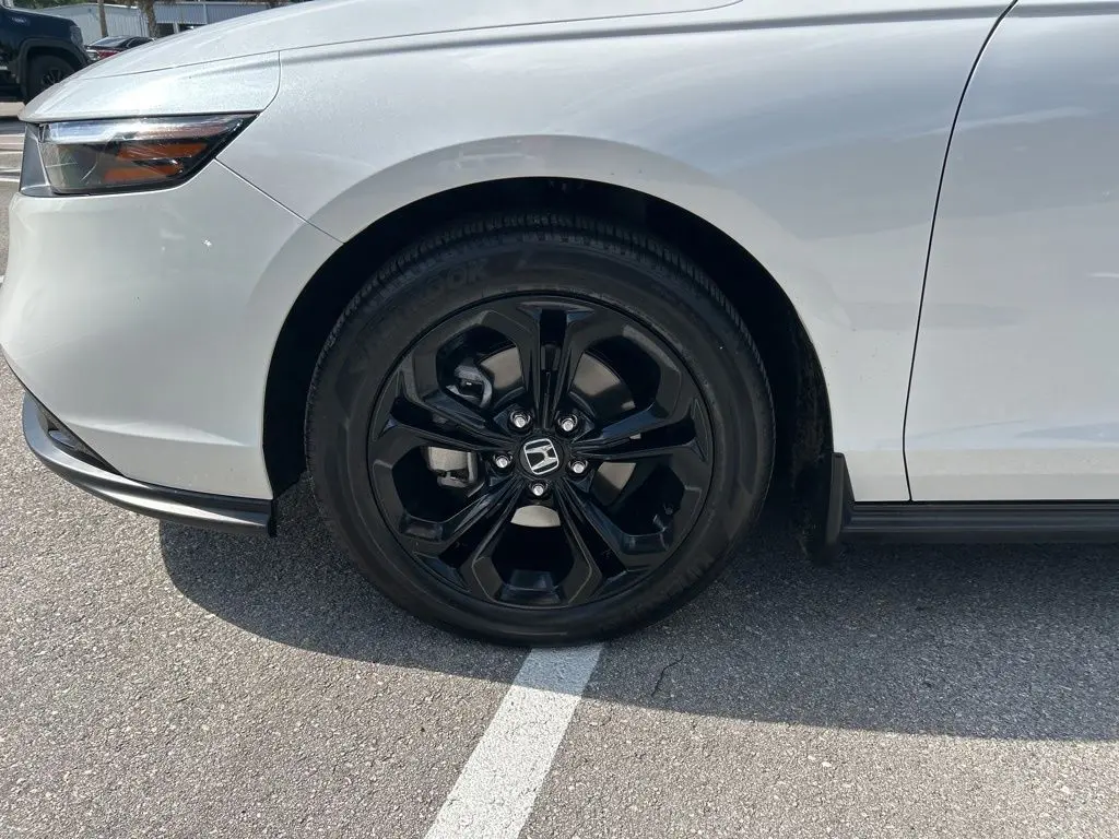 2025 Honda Accord - $25,563